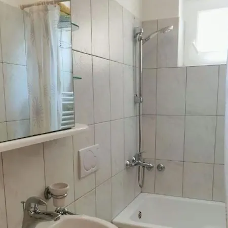 Rs 1 Rab By Guide Apartament *